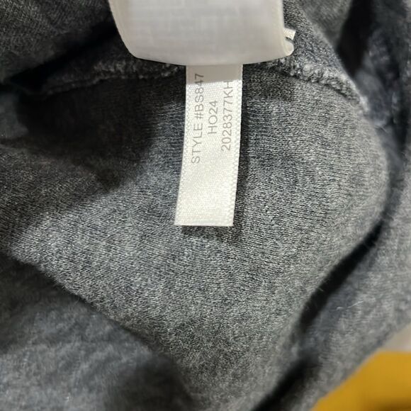 J. Crew Factory  bs847 Gray Quilted half-zip NWT size medium - Picture 8 of 8